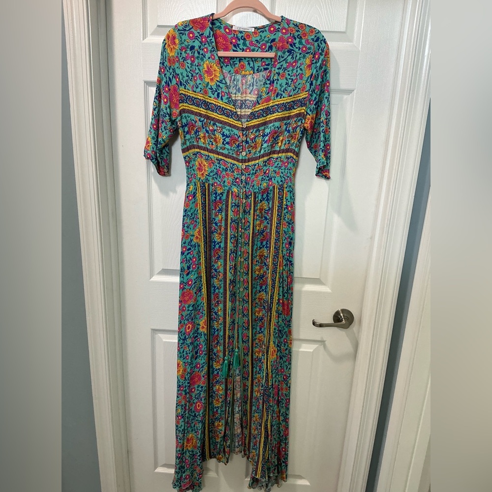 Floral Maxi Dress in Multicolor by Q2 Collection Size Small